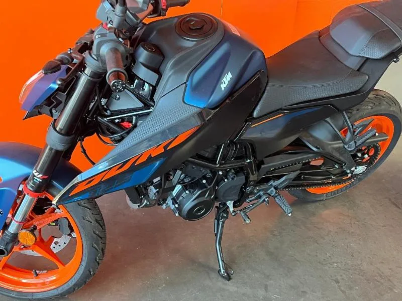 125 DUKE ABS