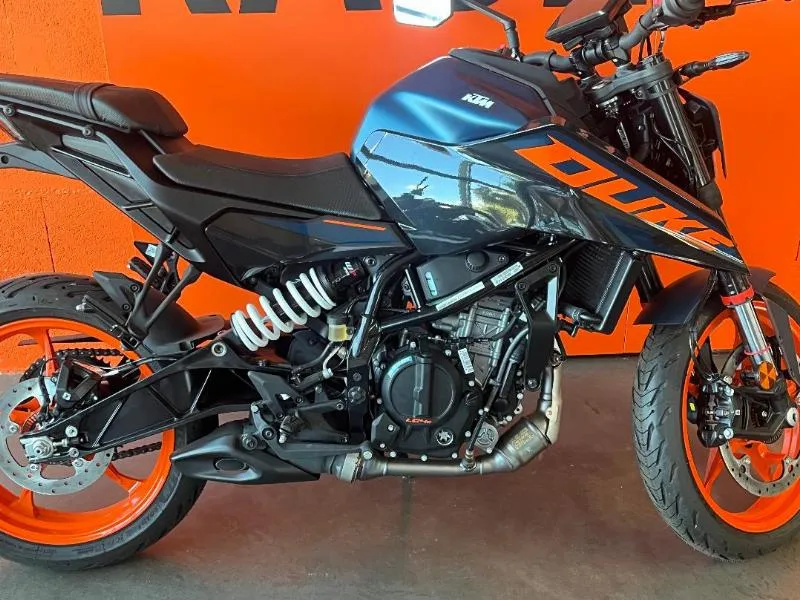 125 DUKE ABS