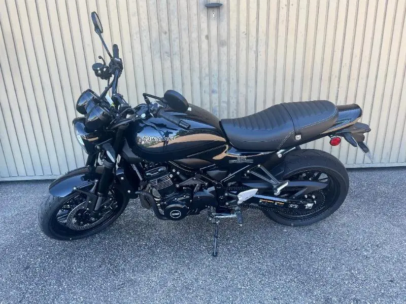 Z900RS