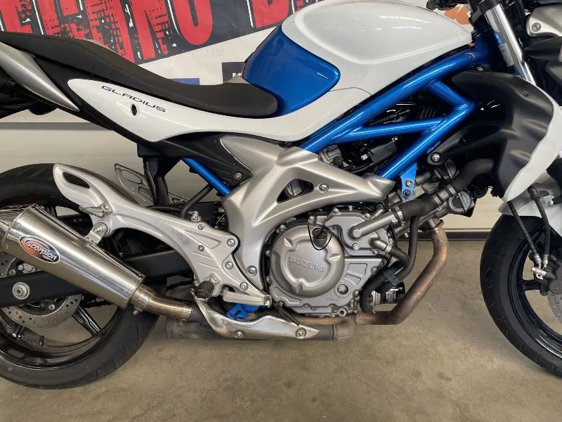 GLADIUS 650 ABS
