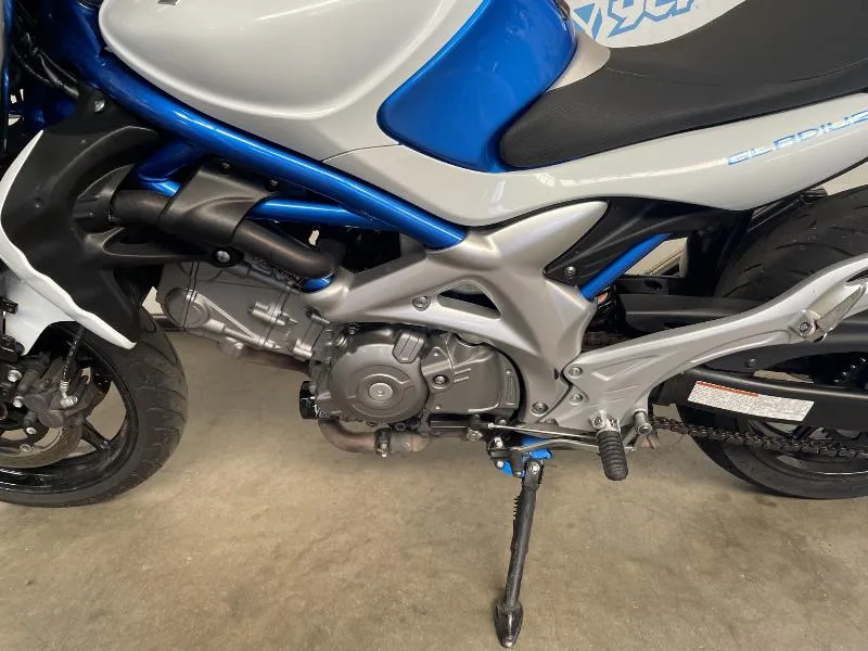 GLADIUS 650 ABS