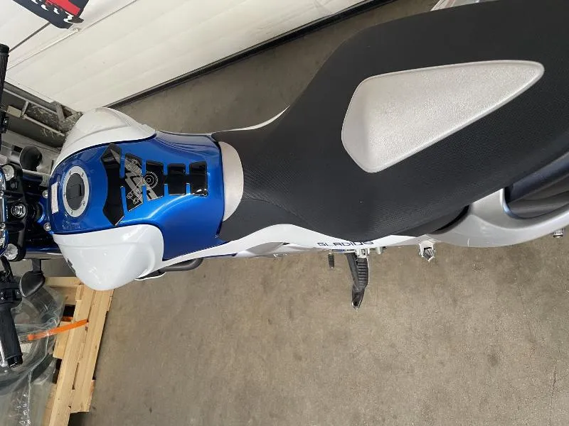 GLADIUS 650 ABS
