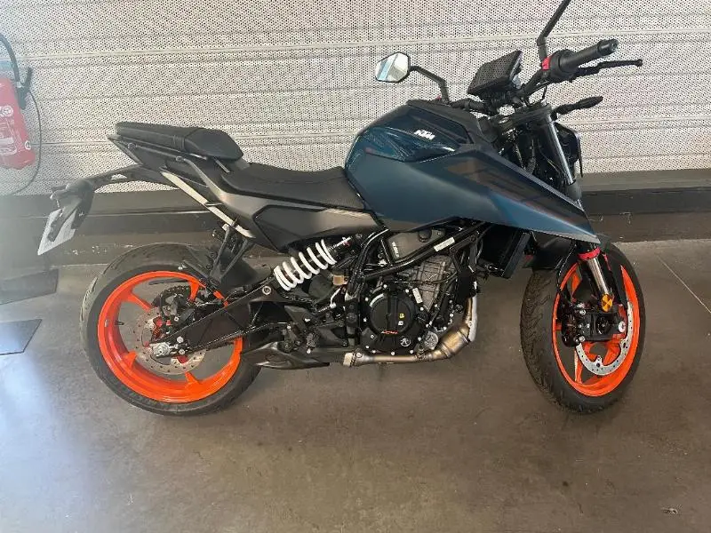 125 DUKE ABS