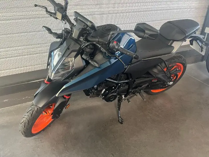 125 DUKE ABS