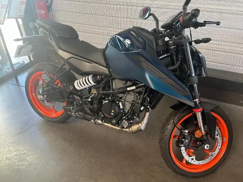 125 DUKE ABS