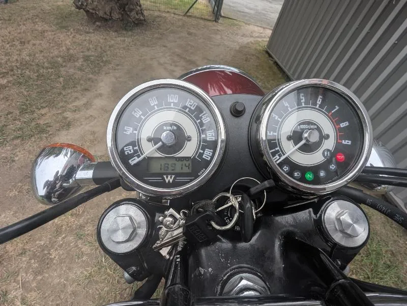 W 800