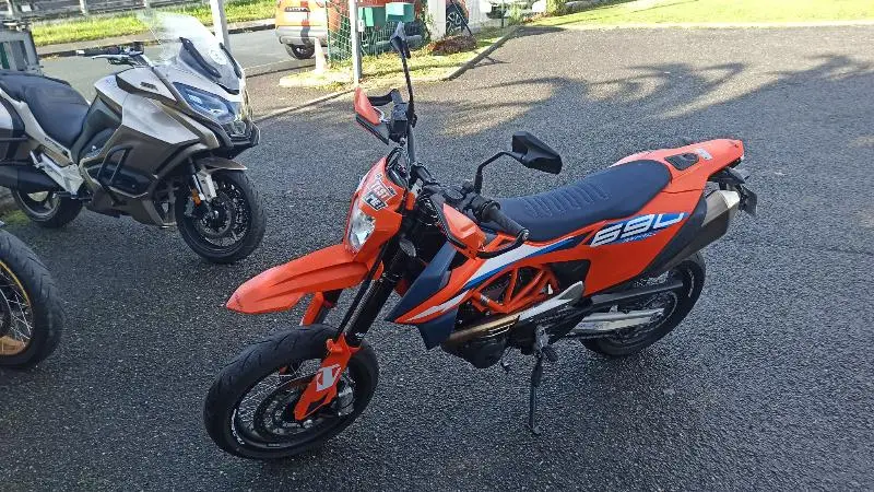690 SMC R