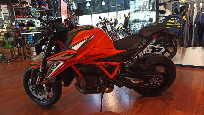 1390 SUPER DUKE R