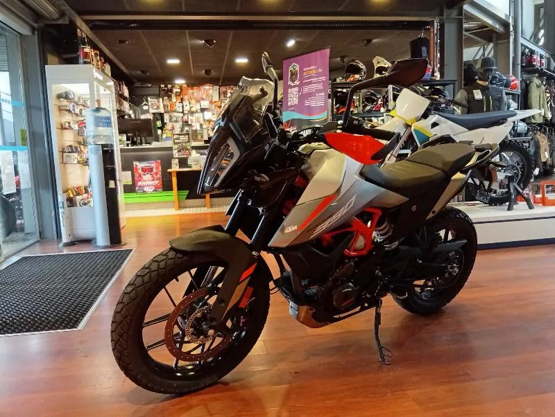 390 ADVENTURE