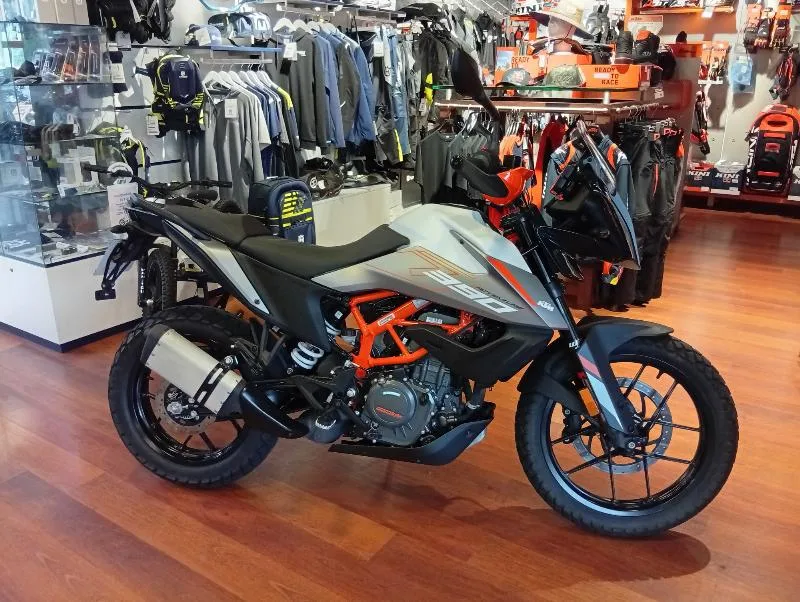 390 ADVENTURE