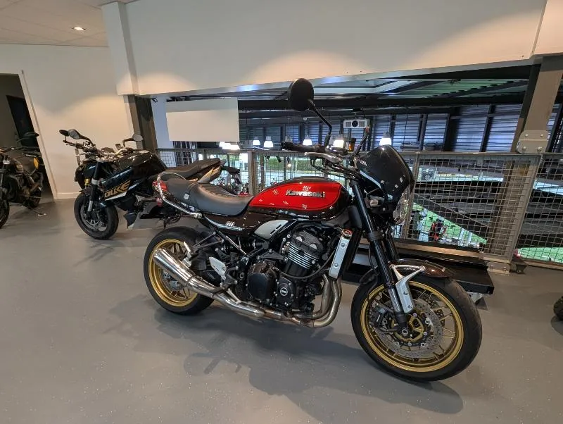 Z 900