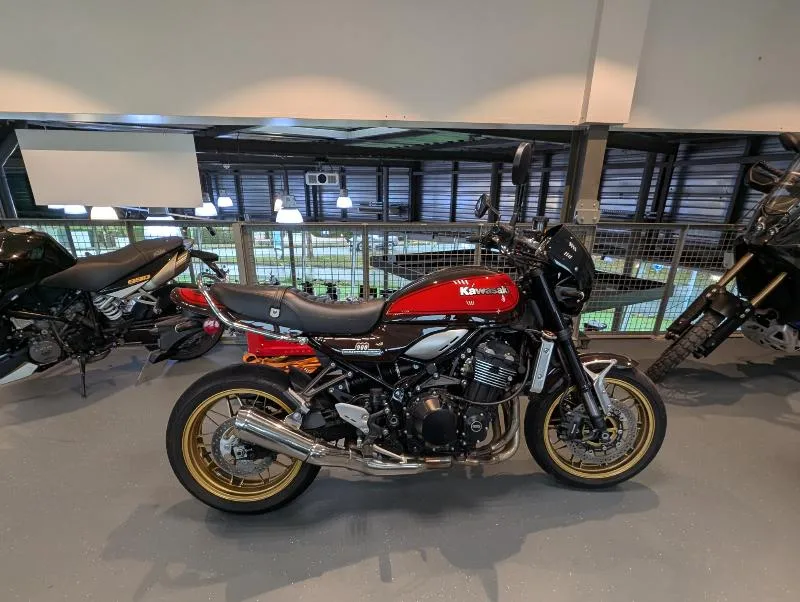 Z 900