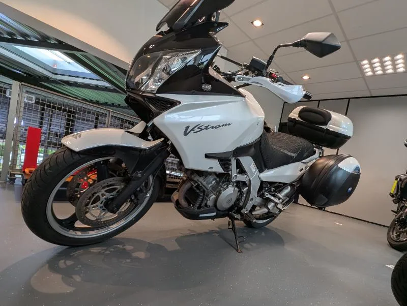 DL VSTROM 1000