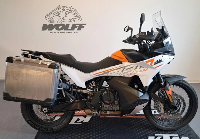 790 ADVENTURE