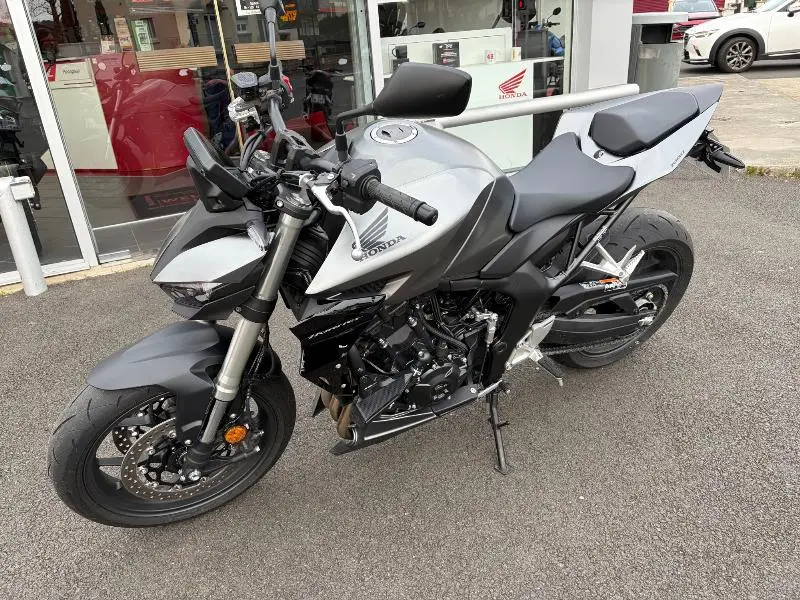 CB 1000 Hornet