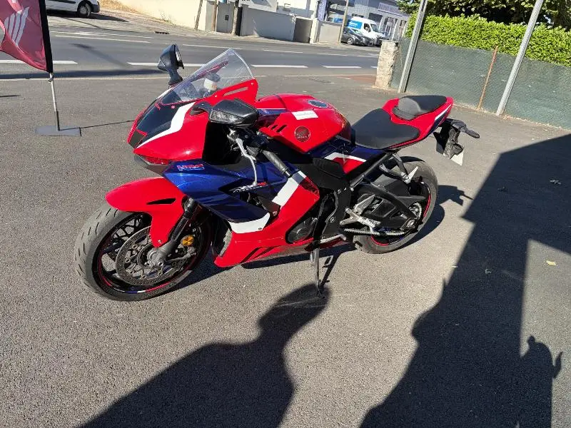 CBR 1000 RR FIREBLADE