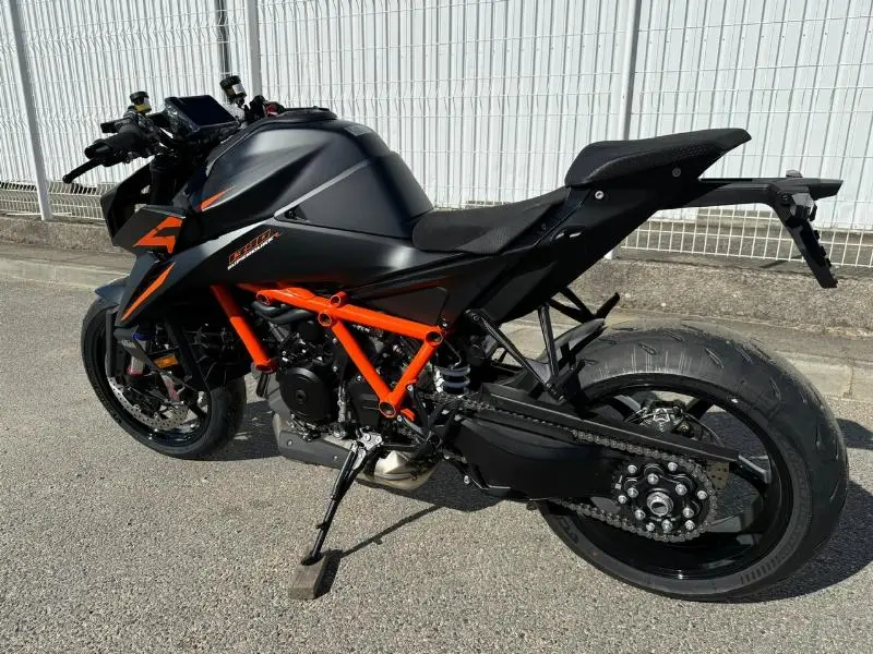 1390 SUPER DUKE R EVO