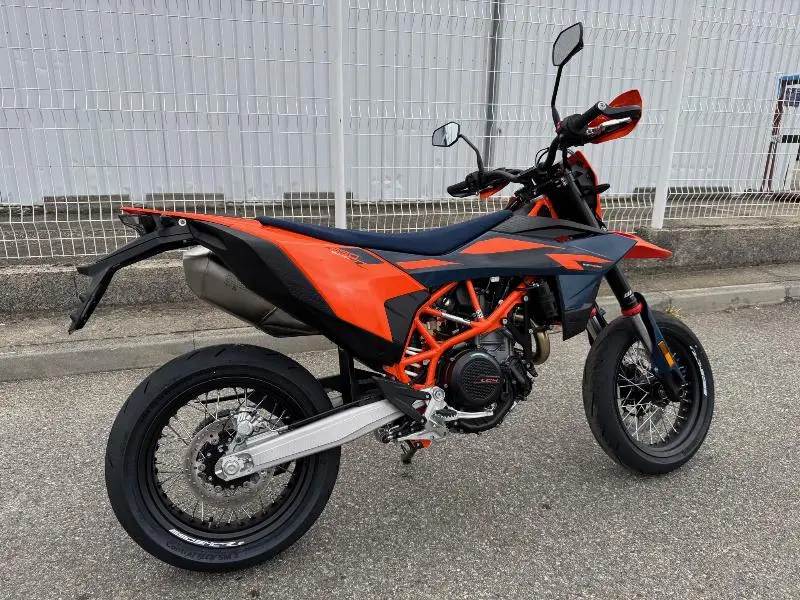 690 SMC R