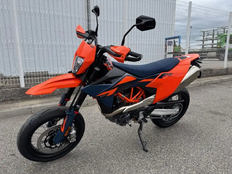 690 SMC R