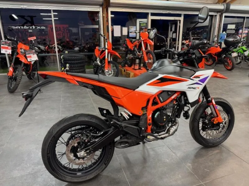 390 SMC R