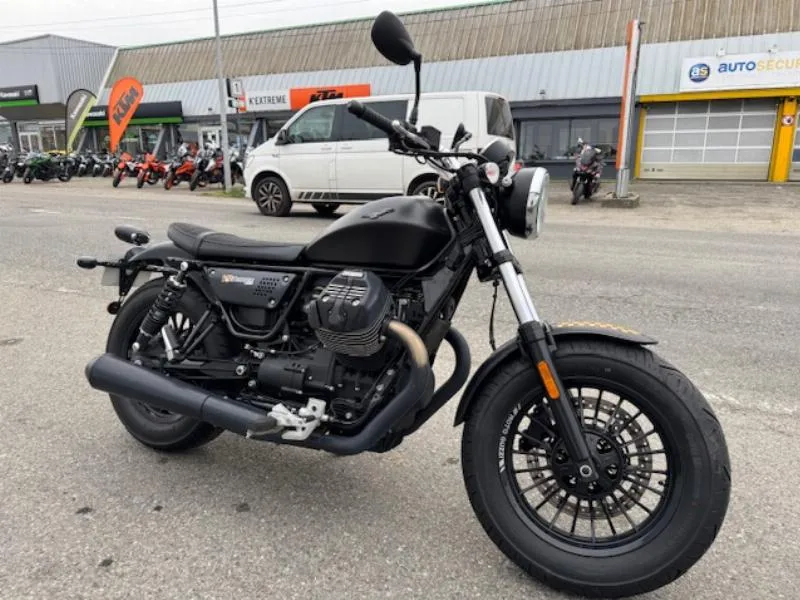 V9 BOBBER 2016