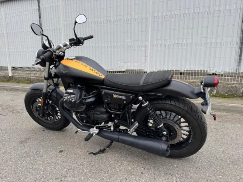V9 BOBBER
