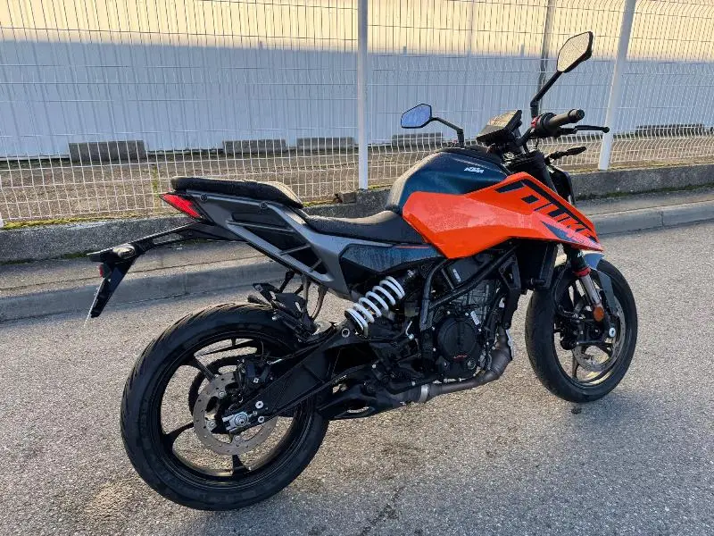 125 DUKE