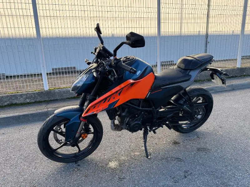 125 DUKE