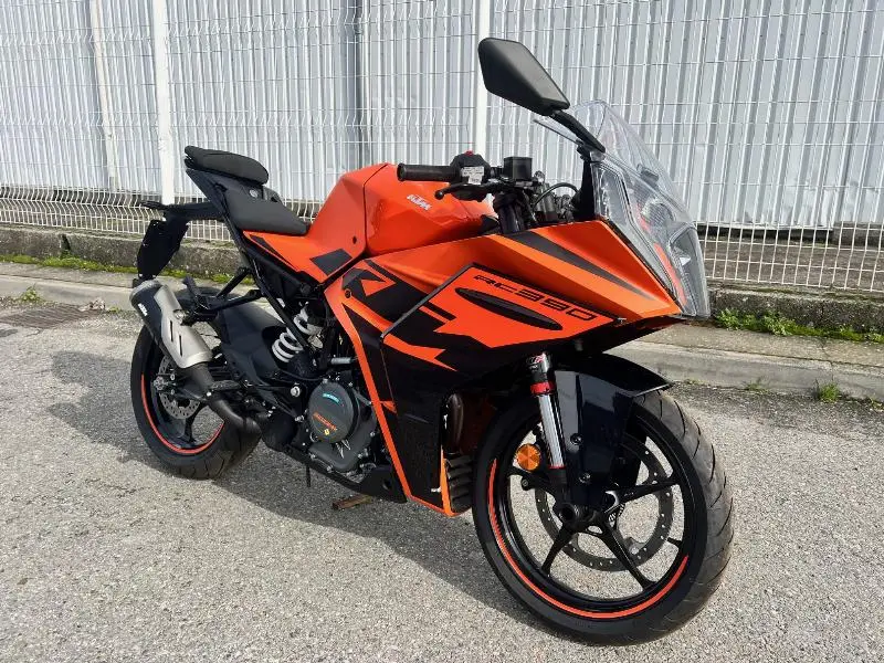 RC 390