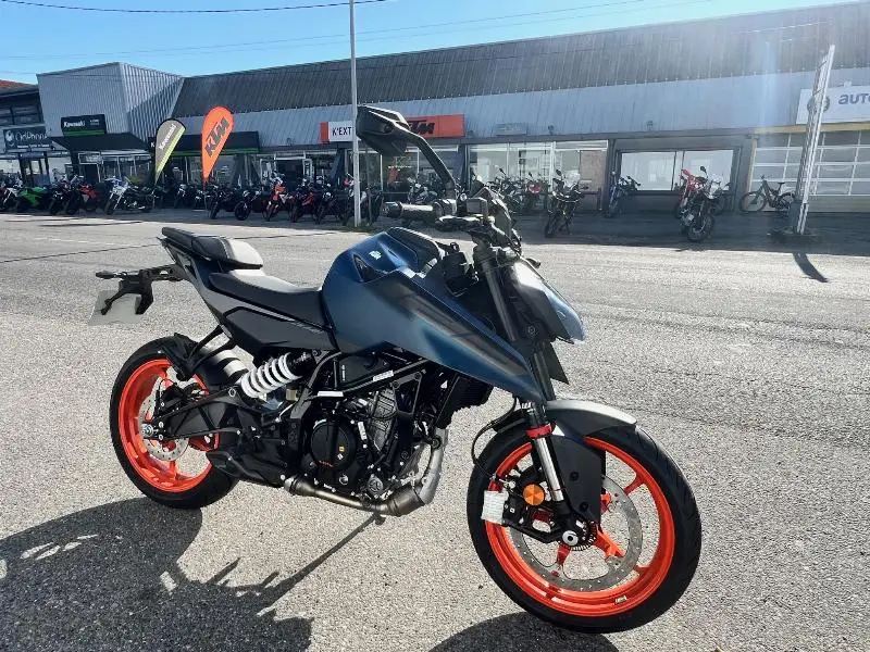 125 DUKE