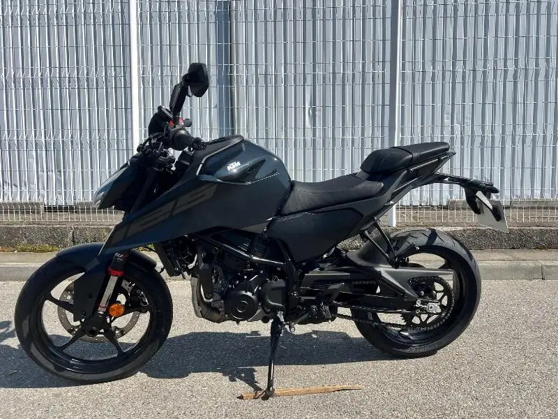 125 DUKE