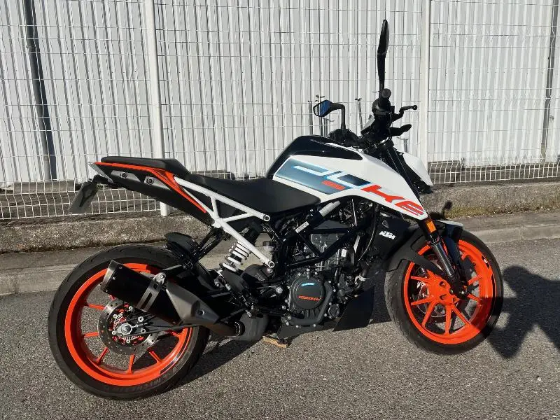 125 DUKE