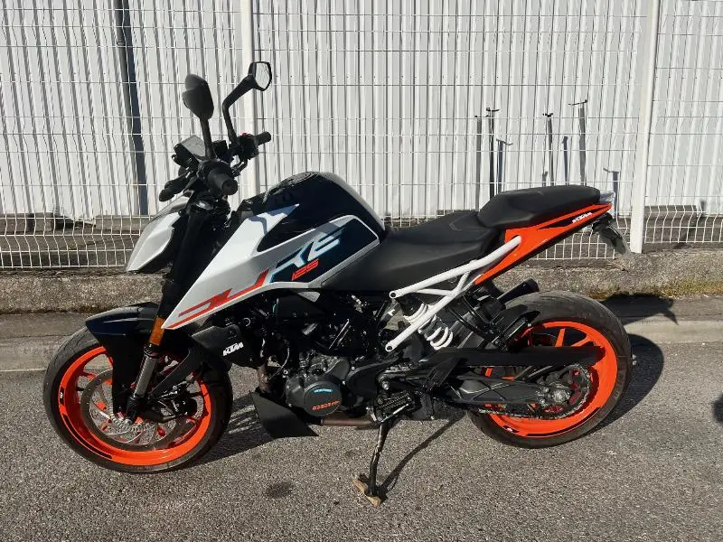 125 DUKE