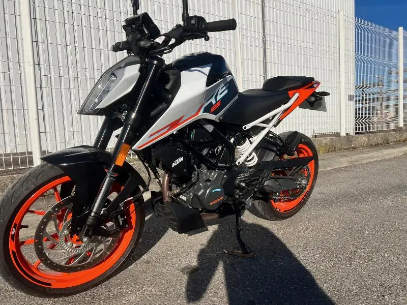 125 DUKE