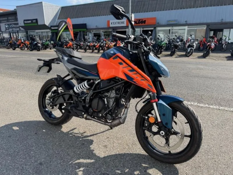 125 DUKE