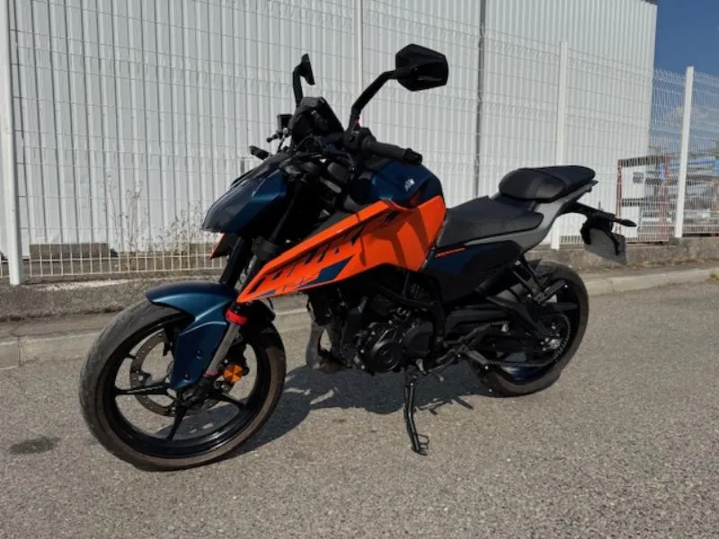 125 DUKE
