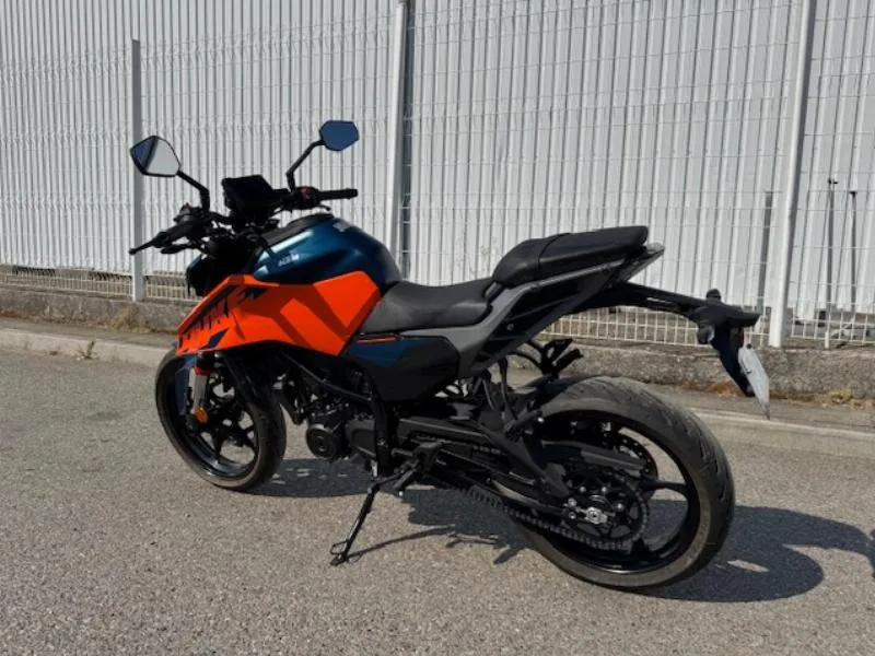 125 DUKE