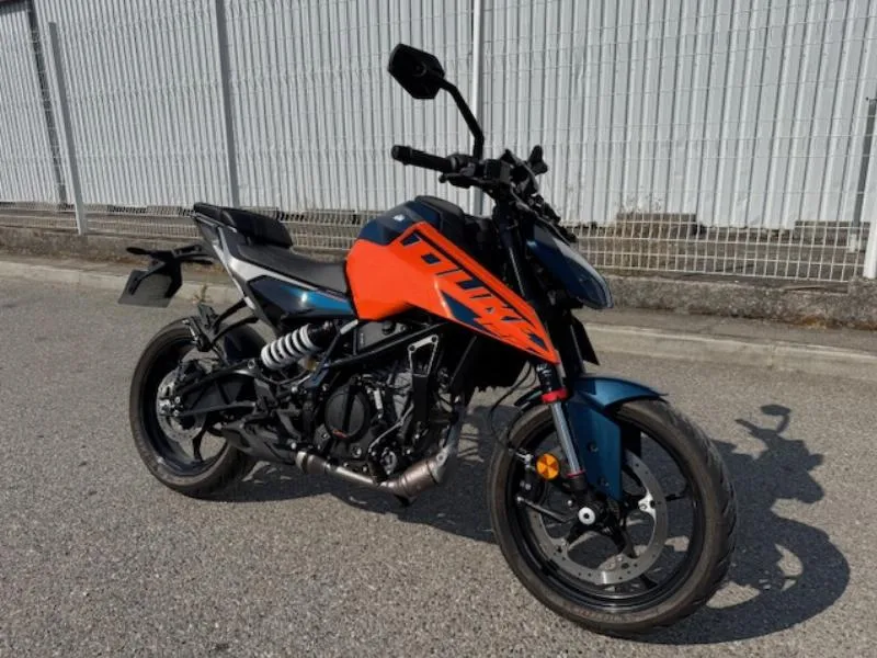 125 DUKE