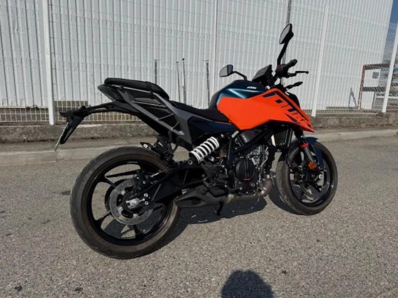 125 DUKE