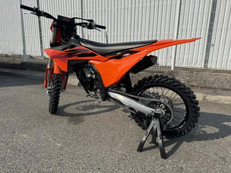 125 SX
