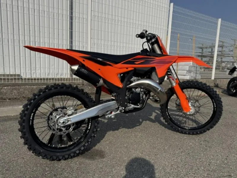 125 SX