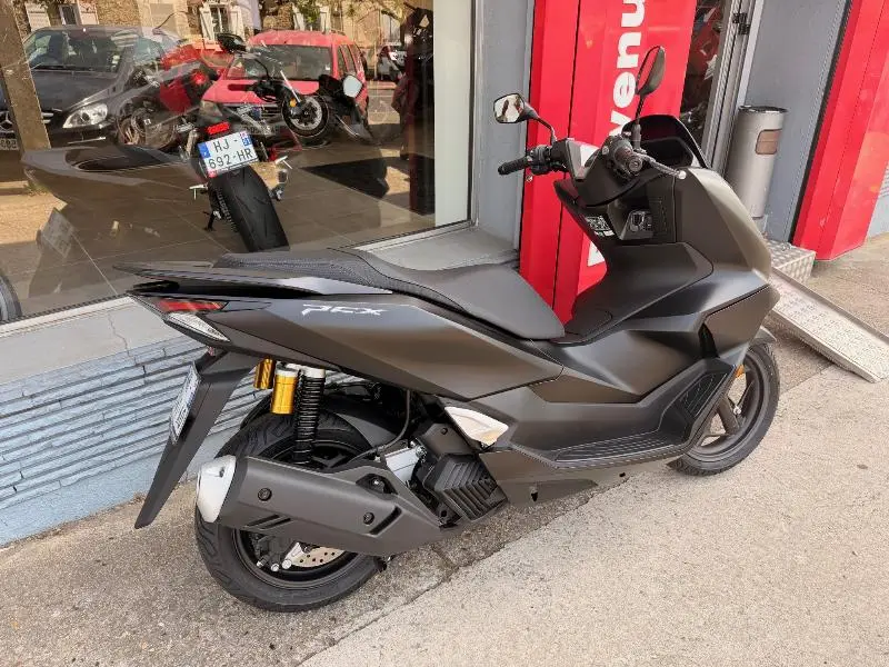 PCX 125