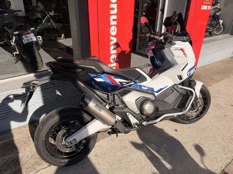 XADV 750