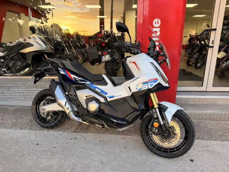 XADV 750 DCT