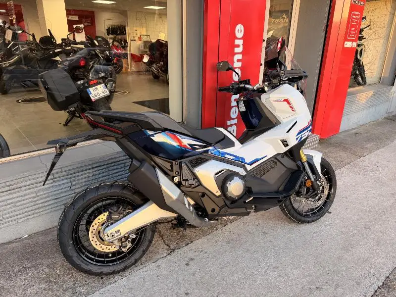 XADV 750 DCT