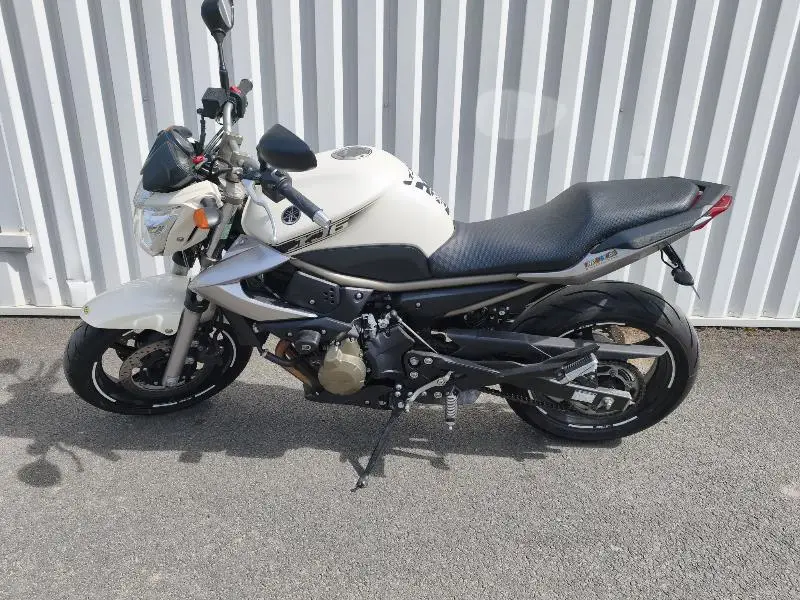 XJ6 