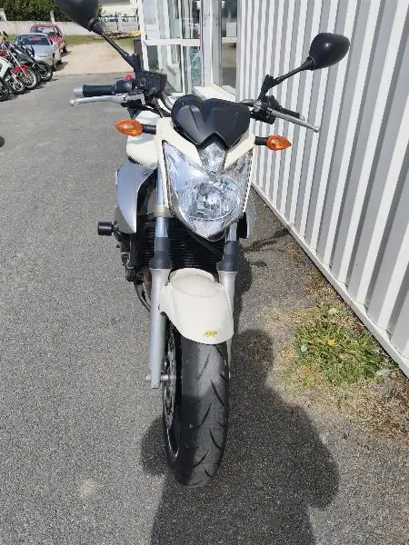 XJ6 