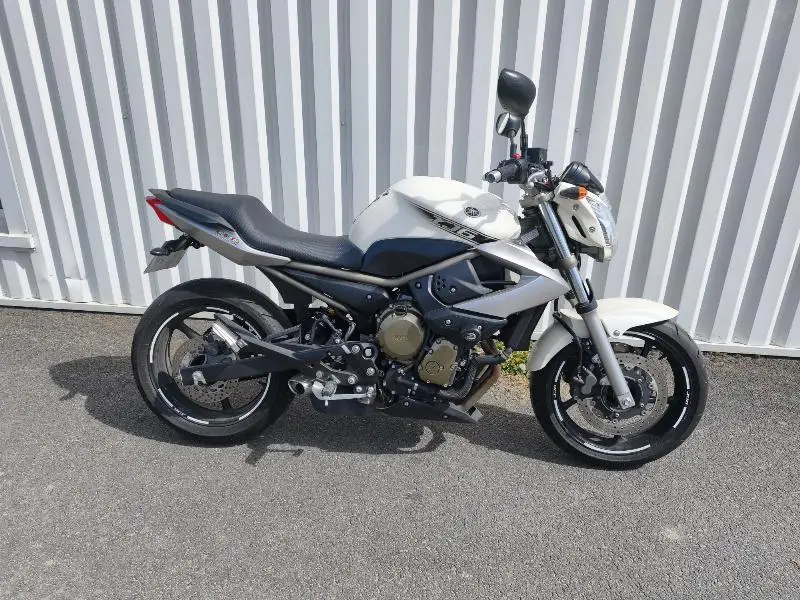 XJ6 