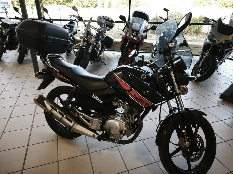 YBR 125 CUSTOM