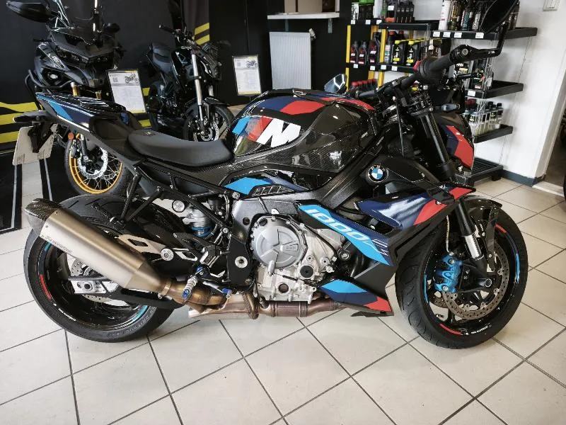 M 1000 R